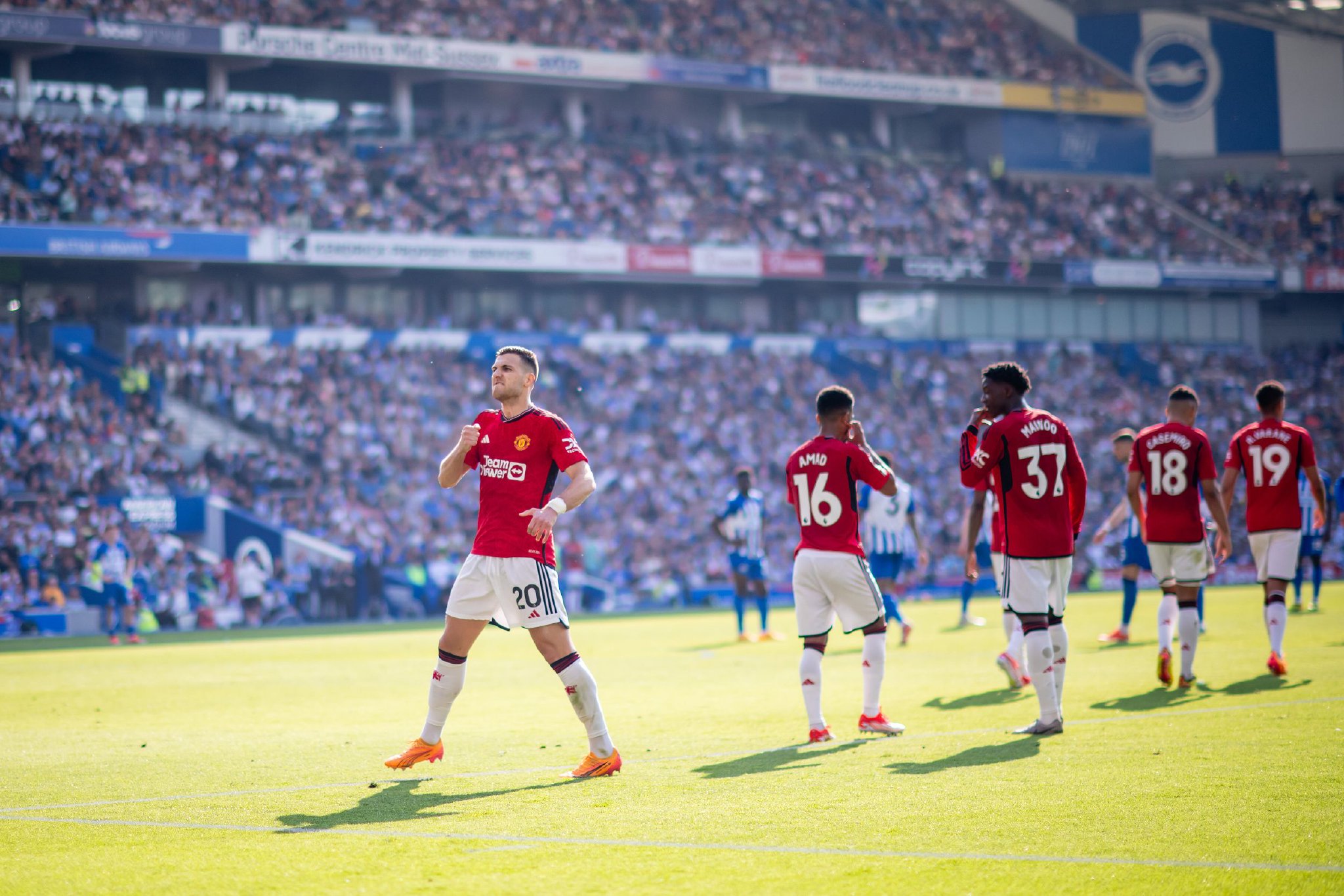 锁定摩根 锁定摩根